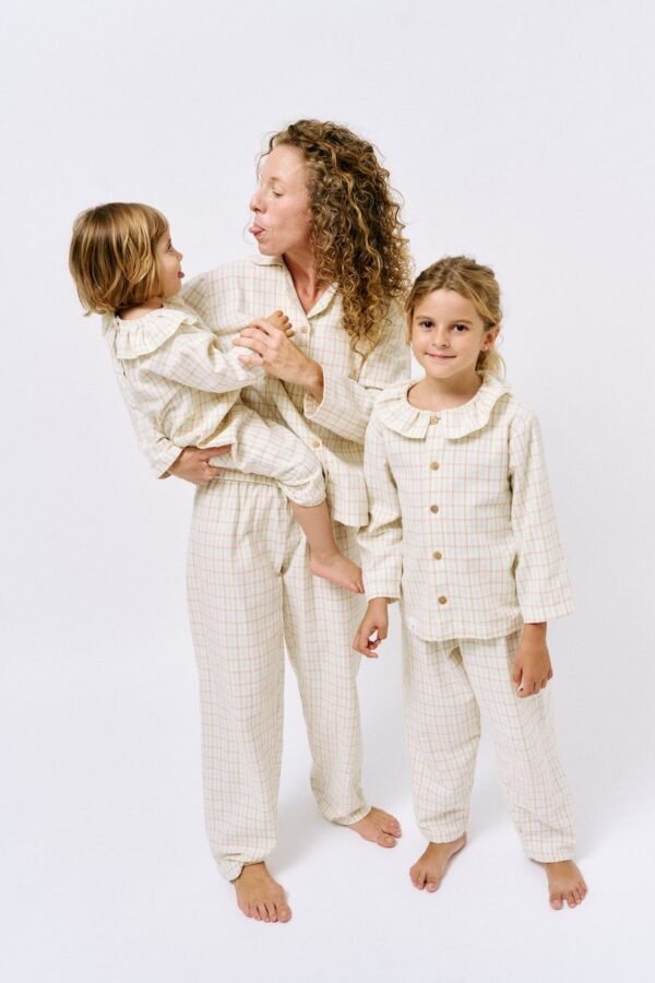 Women’s Beige Check Long-Sleeve Pajamas - Image 10